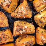Abóbora assada com ervas aromáticas: uma delícia saudável para todos