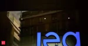 A AIE propõe um fornecimento cada vez maior de petróleo a partir de reservas estratégicas, diz o WSJ