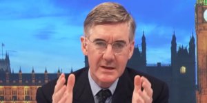 “A Grã-Bretanha gasta mais em defesa do que a França, mas não tem nada a mostrar”, disse Jacob Rees Mogg.
