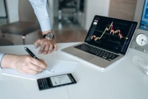 A Lam Research Corporation (LRCX) está de olho na fusão da Besi Industries em meio ao acordo de expansão lógica da IBM