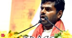 Anúncio de aniversário: Annamalai do BJP ataca o ministro Velu do DMK, diz que o SPA está usando o protesto como uma estratégia diplomática