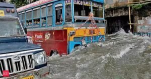 Atualização do tempo em Calcutá: O IMD emitiu um alerta laranja, alertando sobre chuva, trovoadas e ventos fortes hoje. Confira a previsão para toda a semana
