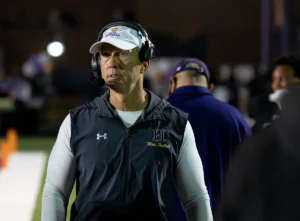 Chris Wolfe procura preencher uma ‘necessidade’ no programa de futebol americano JUCO de Louisville