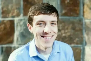 Tenho 61 anos, $ 900 mil em um 401 (k) e $ 800 mil em dinheiro. Como devo investir?