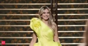 Frase do dia de Heidi Klum Significado: Frase do dia de Heidi Klum: ‘Não espere que outras pessoas façam coisas especiais. Tudo o que você precisa fazer é…’ – Lições da primeira anjo e supermodelo alemã da Victoria’s Secret para criar suas próprias memórias e assumir o controle de sua vida