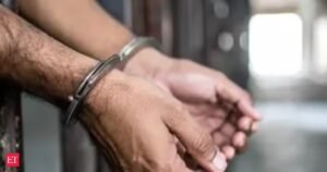 Homem preso por extorquir dinheiro visando parente do líder da IUML