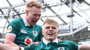 Irlanda vence Escócia e mantém vivas as esperanças de título