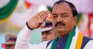 Keshav Prasad Maurya participa do Jain Mahotsav e analisa os projetos Jhansi