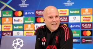 Liverpool se prepara para uma revanche de grande sucesso do PSG após a derrota do Galatasaray, enquanto Slot declara o confronto “inevitável”