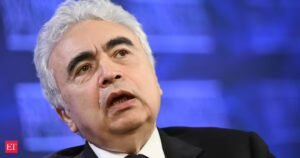 Lockdown 2: Crescem os temores do Lockdown 2: Diretrizes de emergência globais divulgadas em meio à crise de combustível após a guerra no Irã