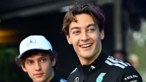 Mercedes lidera qualificação na F1, Antonelli se recupera do acidente no FP3