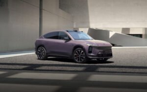 (NIO) sobe 15% enquanto a empresa almeja “mais que dobrar” o crescimento da receita