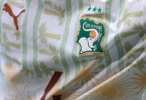 Não estou satisfeito com o árbitro! Os jogadores de repente pararam em campo