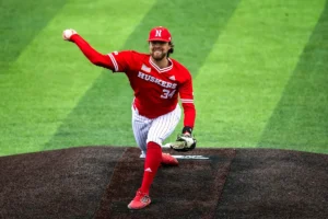 O beisebol de Nebraska está classificado em 24º lugar nas últimas classificações