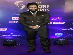 Notícias de última hora, atualizações ao vivo: atores participam do Telangana Gaddar Film Awards