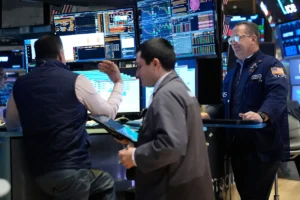 O S&P 500, o Dow Jones Industrial Average e o Nasdaq Composite acabaram de cair naquele importante alçapão