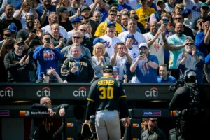 O ás dos piratas, Paul Skenes, foi perseguido no primeiro turno pelo Mets no dia da abertura