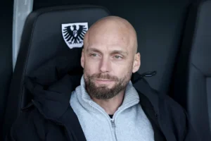 O executivo de Elversberg, Nils-Ole Book (40), vinculado à transferência do Borussia Dortmund como motivos da saída de Sebastian Kehl