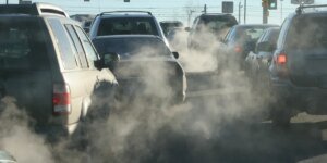 Os motoristas puderam ver pela primeira vez que as novas regras de emissões afetam os carros a gasolina, diesel e elétricos