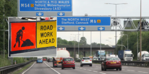 Os motoristas se beneficiarão de um aumento de £ 27 bilhões nas estradas, já que os ministros prometem viagens mais tranquilas e menos atrasos