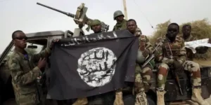 Pelo menos 100 mulheres e crianças foram sequestradas por terroristas islâmicos na Nigéria