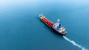 Preços do petróleo sobem enquanto o Irã nega negociações com os EUA e aumentam as preocupações com a oferta