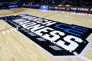 Probabilidades e escolhas do March Madness 2026: escolhas de colchetes, linhas de apostas de abertura, previsões de especialistas para jogos de torneio da primeira rodada da NCAA