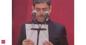 RN Ravi empossado como governador de Bengala Ocidental para suceder CV Ananda Bose