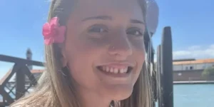 Surto de meningite: na foto está um estudante da Kent High School que morreu da doença