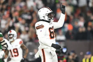 Um detalhe importante no acordo do OT James Hudson com os Patriots explicado