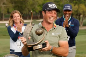 Viktor Hovland saiu para defender quando o campo do Campeonato Valspar foi anunciado
