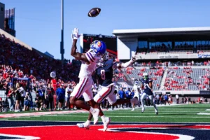 ASSISTIR: Destaques da faculdade de New Seahawks WR Emmanuel Henderson