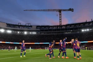 Abril de 2027: Barcelona estabeleceu a meta de operar o Camp Nou em sua capacidade máxima