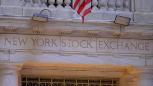 Ações estão mistas enquanto aguardam negociações de paz EUA-Irã