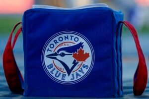 Arremessador do Blue Jays desfaz empate com o time após estreia brutal