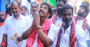 Batalha no Norte de Chennai: DMK luta pela supremacia em RK Nagar enquanto a sombra de Jayalalithaa desaparece.