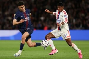 Endrick estrela como Lyon destrói esperança de título da Ligue 1 do PSG