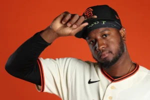 Giants adicionou RHP Gregory Santos, optou por Blade Tidwell