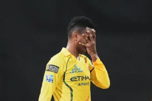 IPL 2026: Akeal Hosein canaliza Dr Doom para desmantelar os índios de Mumbai