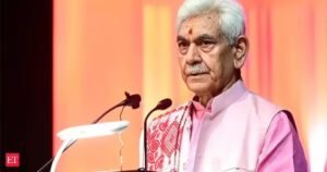 J&K LG Sinha suspende mais 2 funcionários públicos por atividades ‘anti-nacionais’