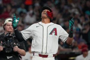 Jose Fernandez faz 2 home runs na estreia na MLB e lidera Diamondbacks sobre Tigers por 7-5