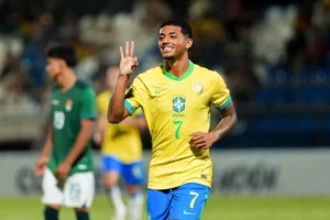 Kauê Furquim foi eleito o melhor em campo na derrota do Brasil Sub-17 para a Bolívia