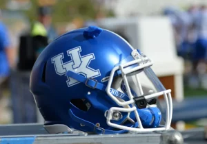 Kentucky está fazendo a primeira oferta da SEC para um running back do Texas em 2028