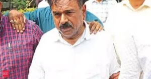 No quinto caso de agressão sexual, o tribunal de Nashik manteve ‘Alldaivam’ Kharat sob custódia policial até 23 de abril.