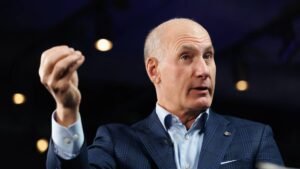 O CEO da AT&T espera que novas ofertas restaurem a fidelidade do cliente