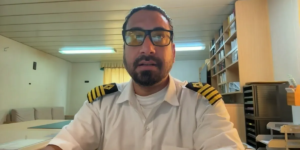O capitão de um petroleiro que encalhou no Golfo Pérsico pede a Donald Trump que priorize a passagem segura dos navios