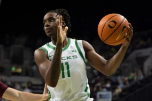 O ex-Duck Mookie Cook seguiu em frente pela segunda entressafra consecutiva