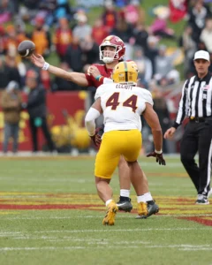 O mundo da NFL reagiu aos Bears selecionando Keyshaun Elliott no Draft de 2026 da NFL