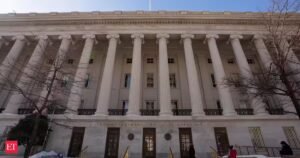 Oficial de Trump levando uma vida dupla: Oficial de Trump levando uma vida dupla – uma investigação bombástica revelou seu disfarce