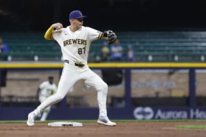 Os Brewers estão oficializando a enorme extensão do contrato de Cooper Pratt